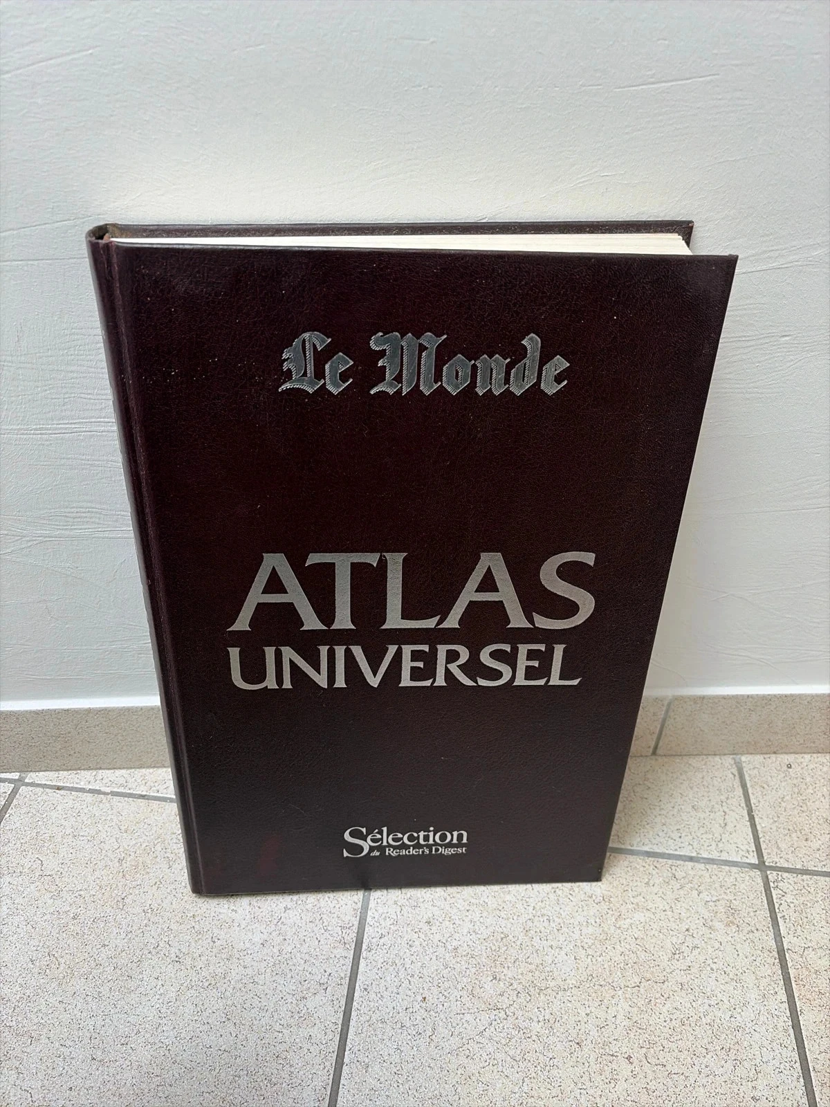 Livre atlas universel